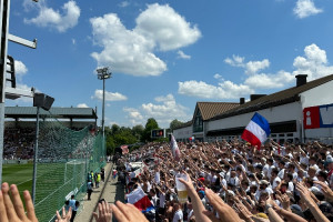 OrthoPlus gratuliert der SpVgg Unterhaching zum Aufstieg in die 3. Fußball Bundesliga
